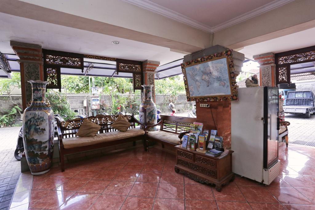 Reddoorz @ Legian Street Hotel Kuta  Exterior photo
